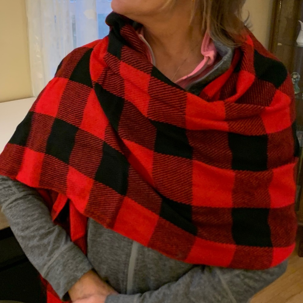 Red Buffalo checkered scarf womens - Picture 3 of 5